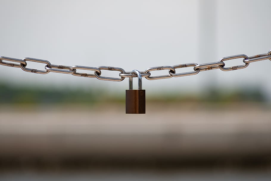 castle, chain, secure, capping, closed, old, rust, metal, locked HD wallpaper