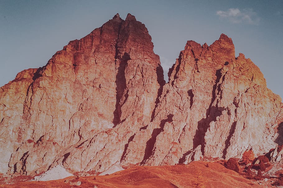 Brown Rocky Outcrop, arid, desert, dry, erosion, geology, landscape HD wallpaper