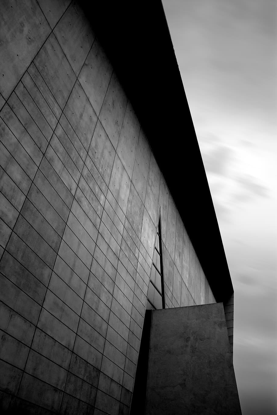 concrete, architecture, glass, built structure, sky, low angle view HD wallpaper