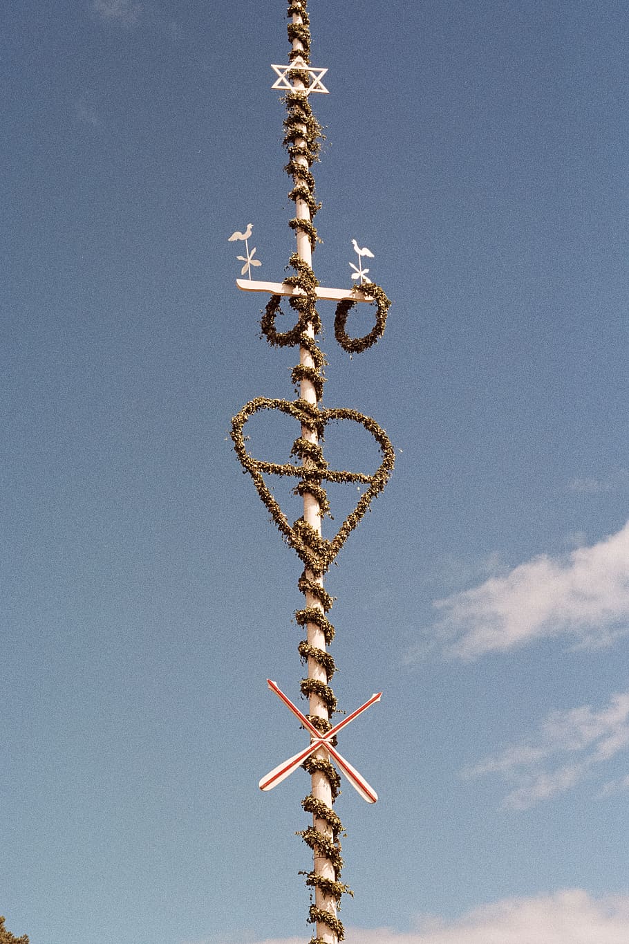 white steel pole, emblem, cross, sweden, västbjörka, flora HD wallpaper