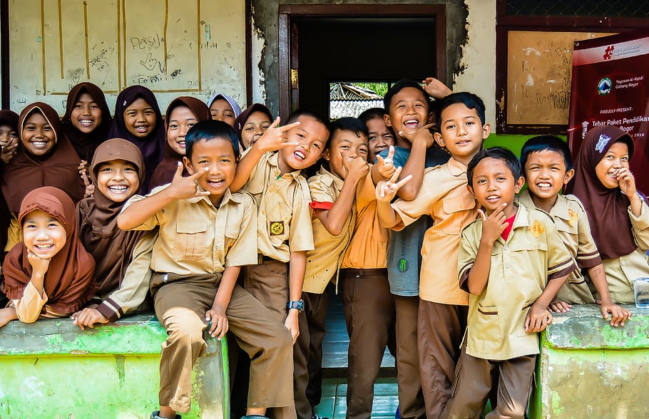 HD wallpaper: kids, cheerful, school, funny, happy, village, looking at  camera | Wallpaper Flare