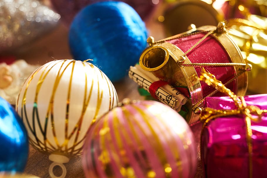 Close-Up of Christmas Baubles, balls, bell, blur, bright, celebration HD wallpaper