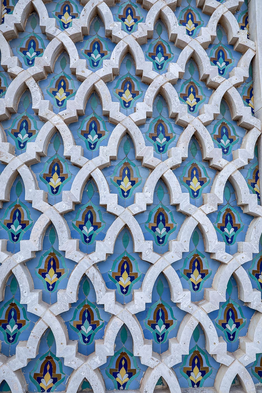 white and blue wall decor, full frame, no people, pattern, backgrounds HD wallpaper