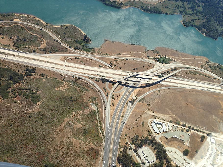 roads, highways, exits, overpass, water, lake, overhead, view HD wallpaper