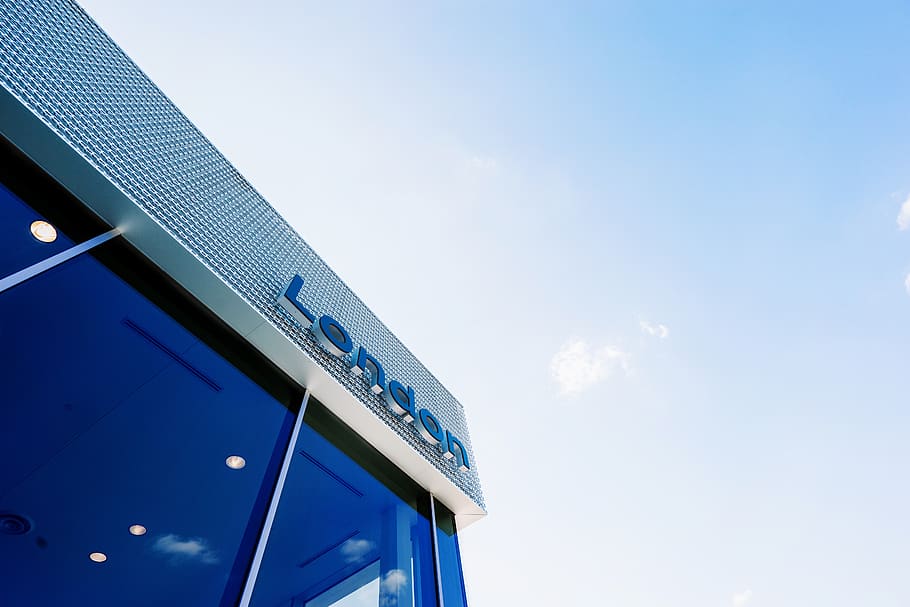 Low Angle Photography of London Building, architecture, blue sky HD wallpaper