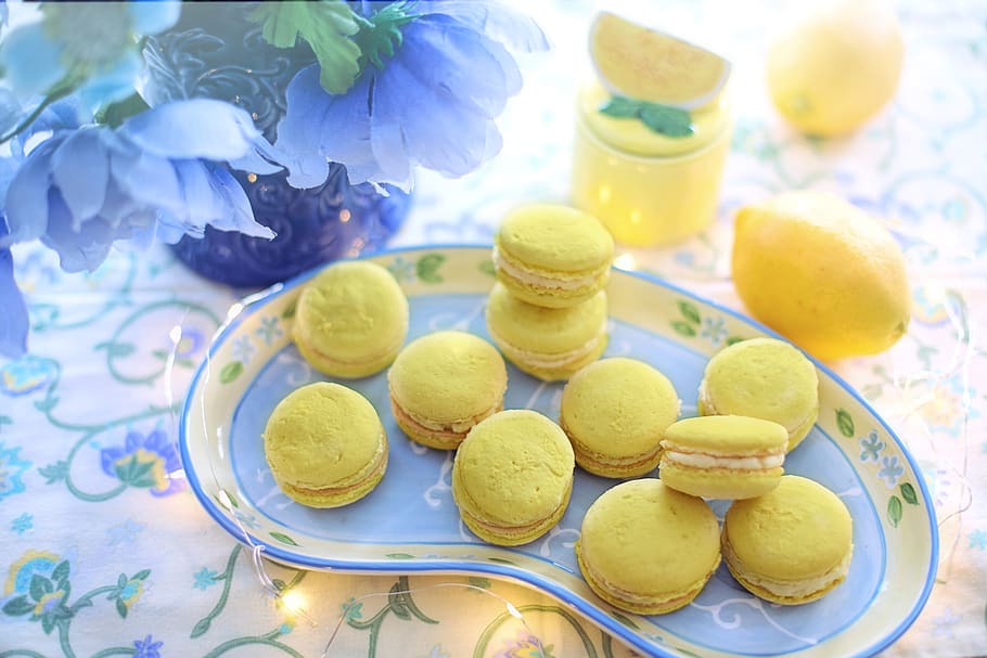 macarons, yellow, lemon, treat, sweets, cookies, biscuits, french, HD wallpaper