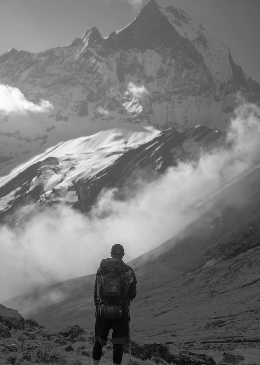 man win backpack overlooking at mountain, human, person, outdoors HD wallpaper