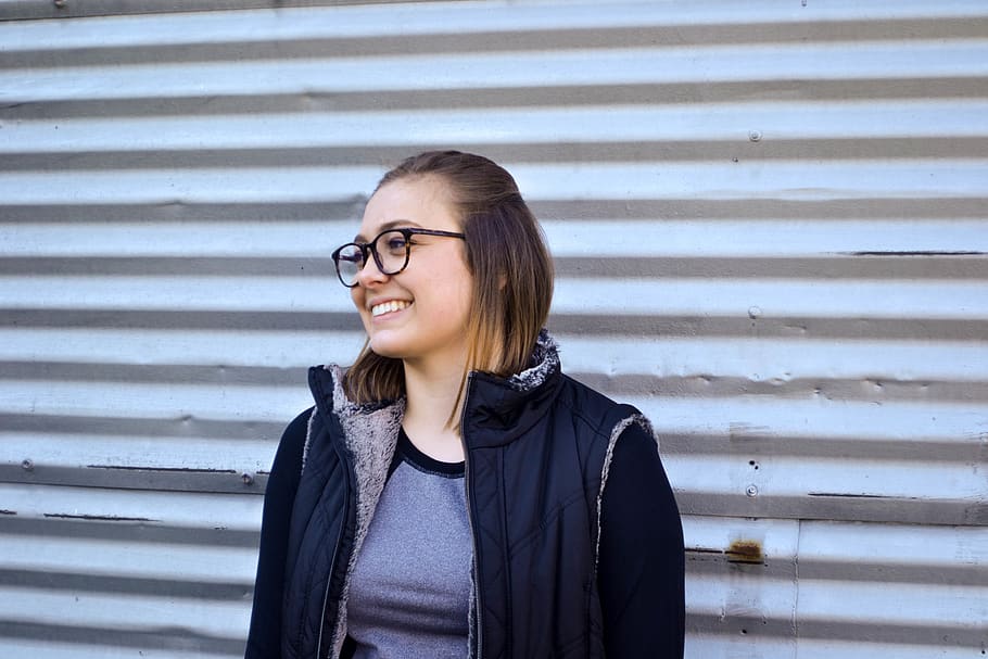 glasses, smile, laugh, smiling, young adult, eyeglasses, happiness HD wallpaper