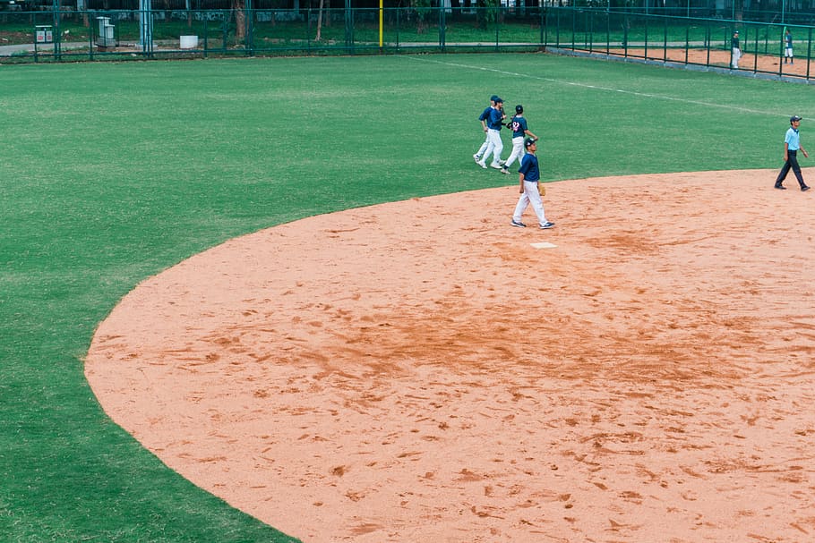 baseball players on field, person, human, building, people, softball HD wallpaper