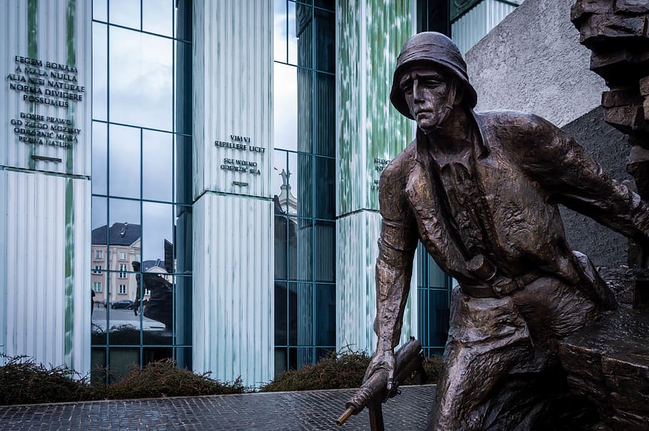 soldier holding gun statue, sculpture, architecture, art and craft HD wallpaper