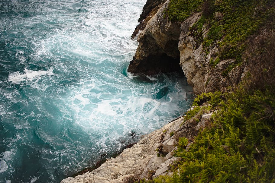 ocean waves beside island, water, sea, rock, rock - object, beauty in nature HD wallpaper
