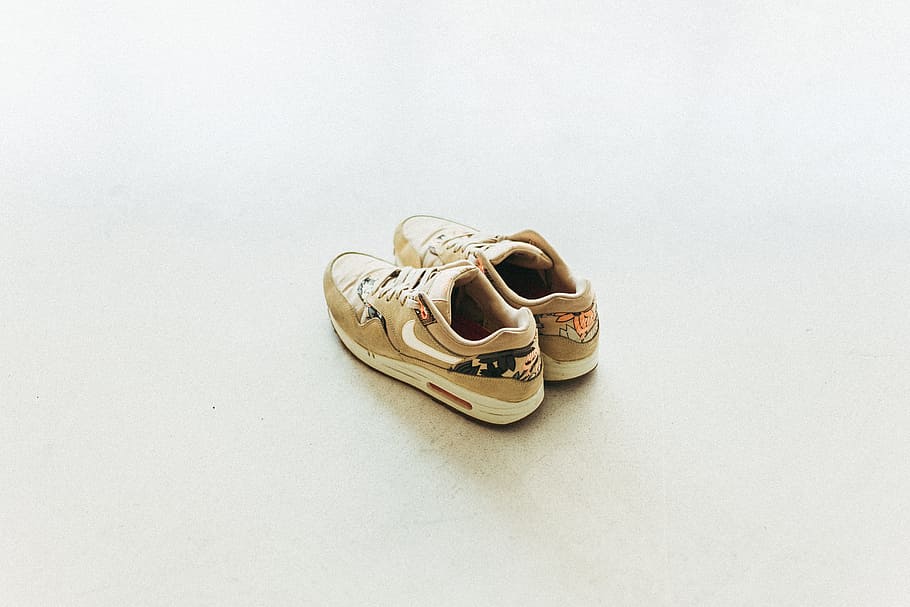 brown-and-white Nike low-top sneakers, shoe, trainer, fashion HD wallpaper
