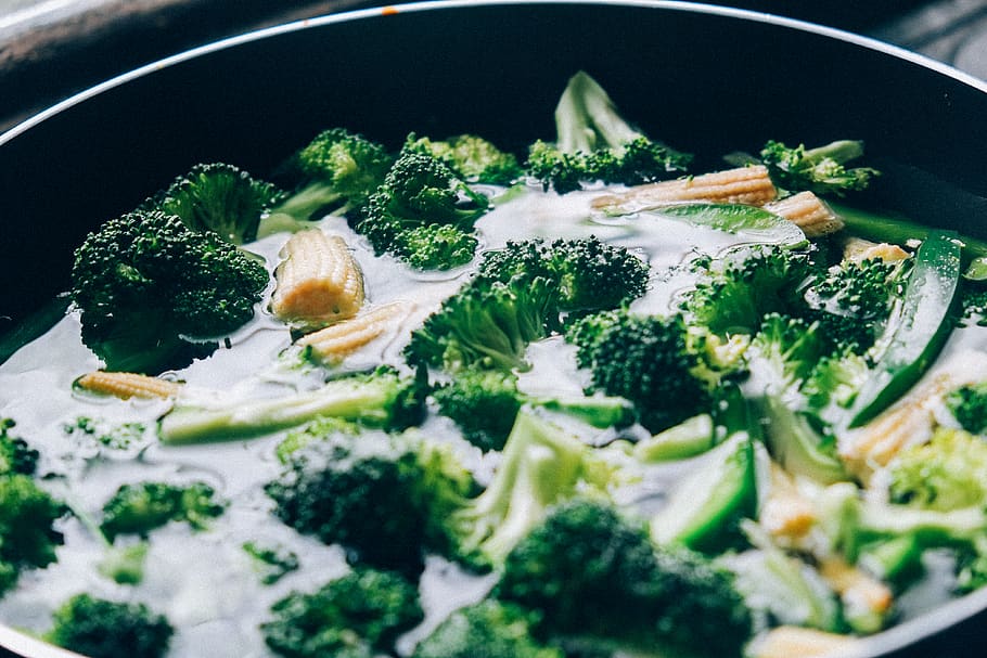 Cooked Broccoli Soup, baby corn, delicious, dinner, green, lunch HD wallpaper