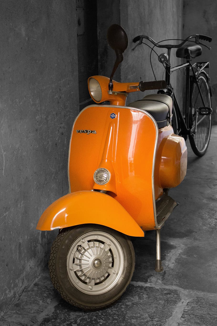 HD wallpaper: vespa, italy, motorcylce, transportation, mode of