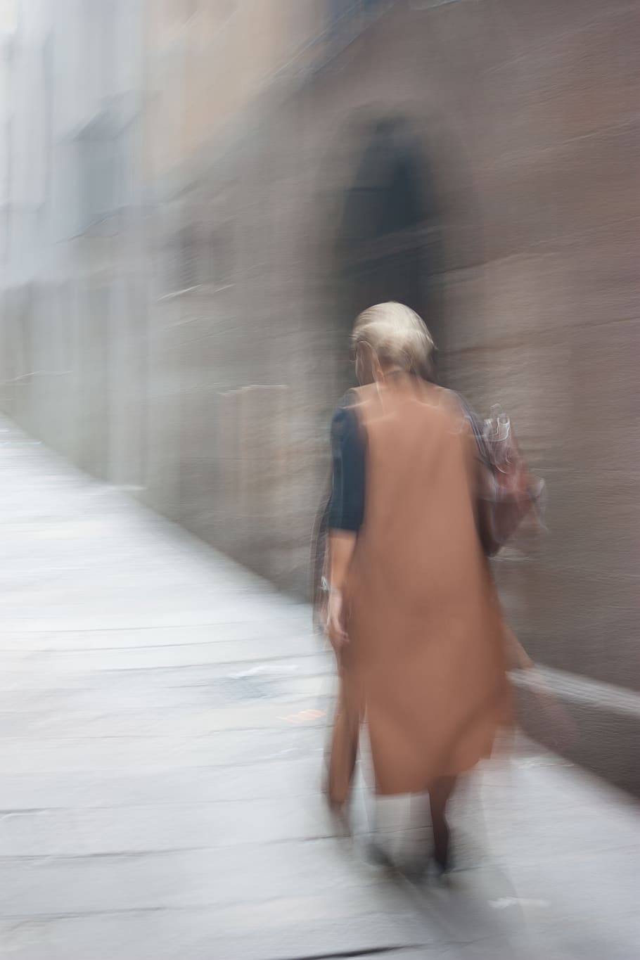 spain, barcelona, blurred motion, real people, architecture HD wallpaper
