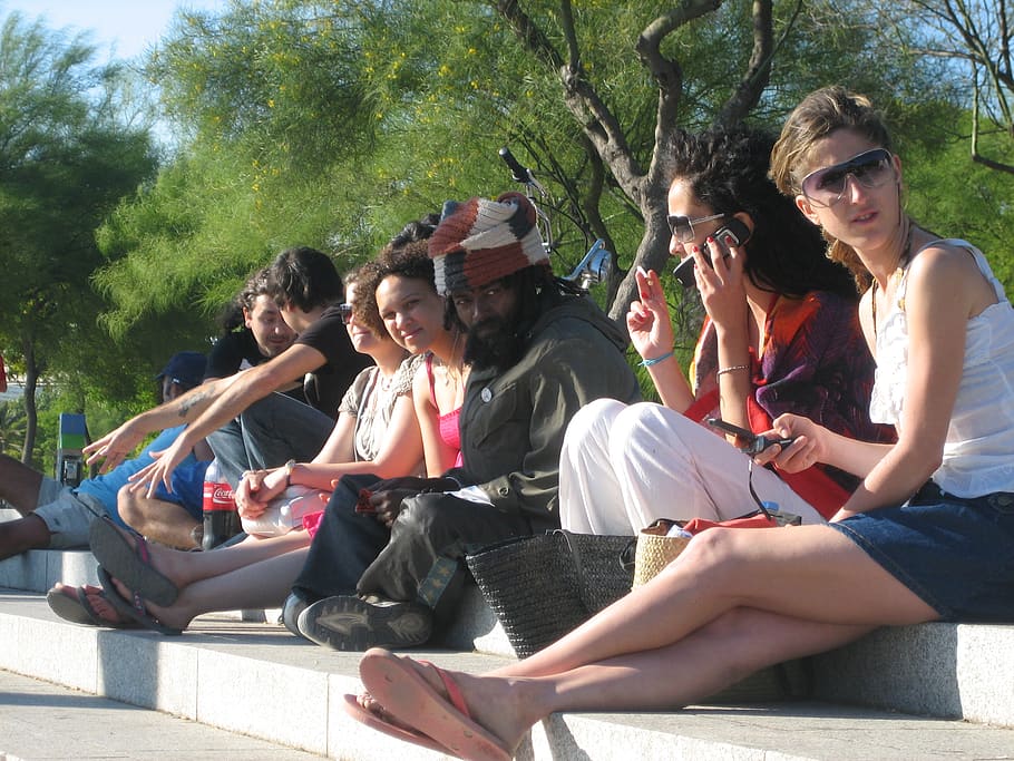 spain, barcelona, tree, group of people, young adult, sitting HD wallpaper