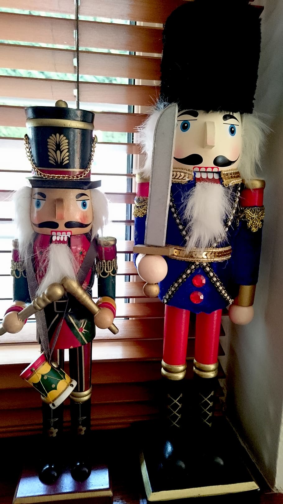 nutcracker, christmas, holiday decor, human representation HD wallpaper