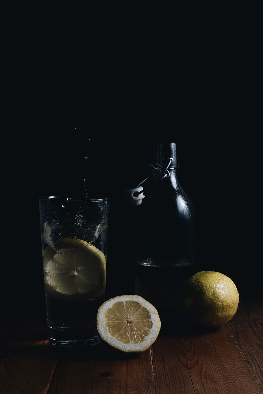 lemon on drinking glass, fruit, food and drink, citrus fruit HD wallpaper