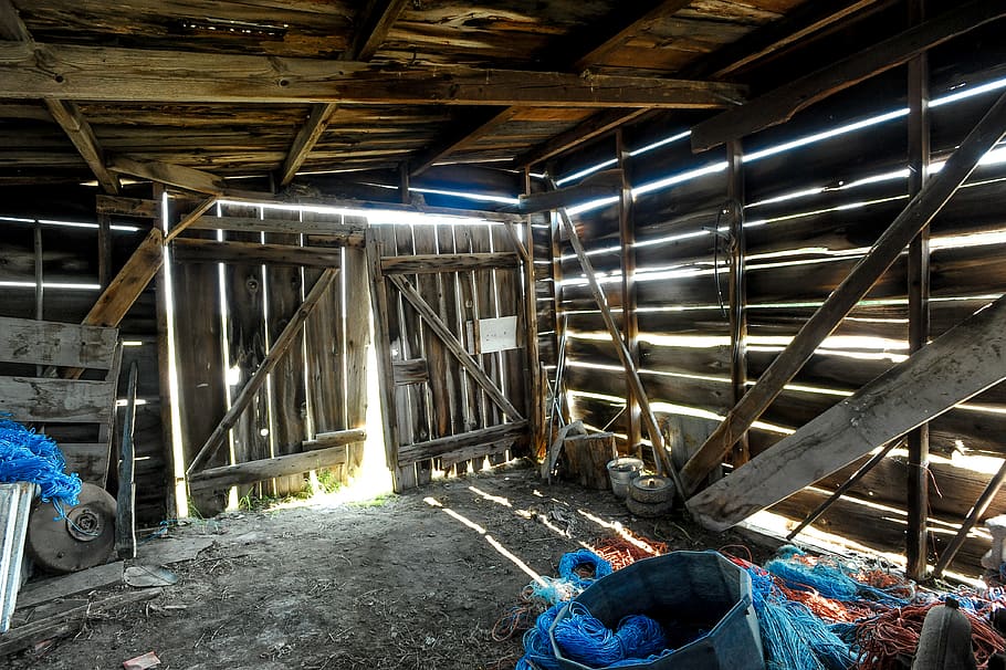 shed, light, junk, barn, doors, gates, sunlight, boards, wood HD wallpaper