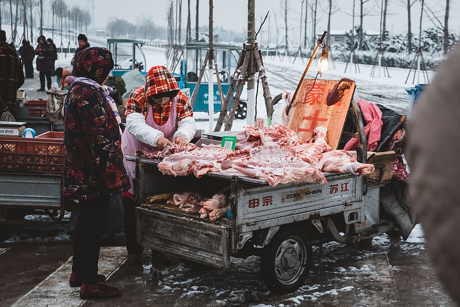 man standing in front meat, fujifilm, street photography, snow HD wallpaper