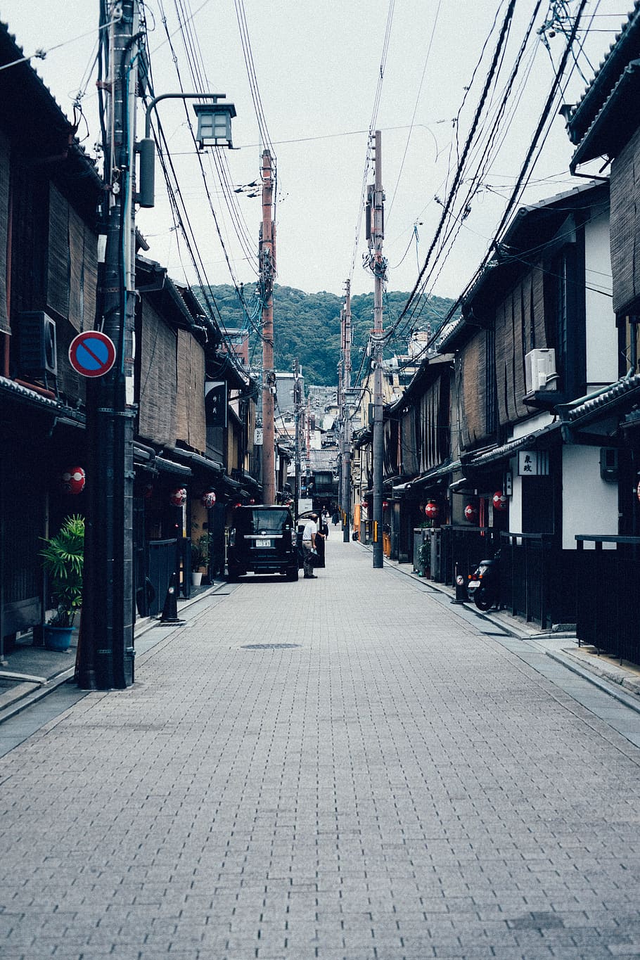 black car on paced road, kyoto, built structure, architecture HD wallpaper