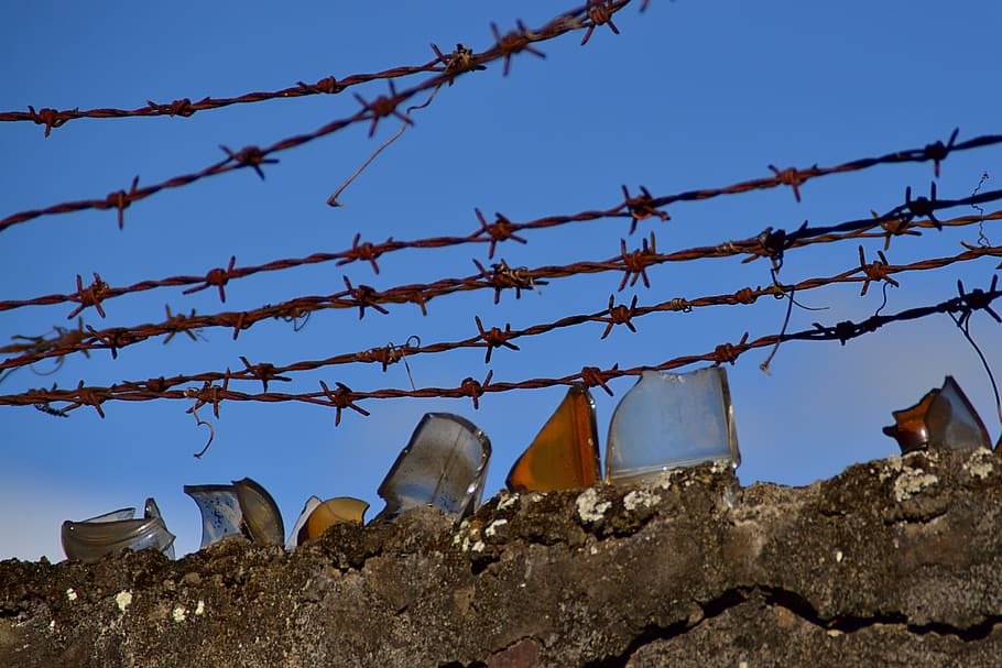 wire, security, fence, metal, iron, protection, jail, refugees HD wallpaper