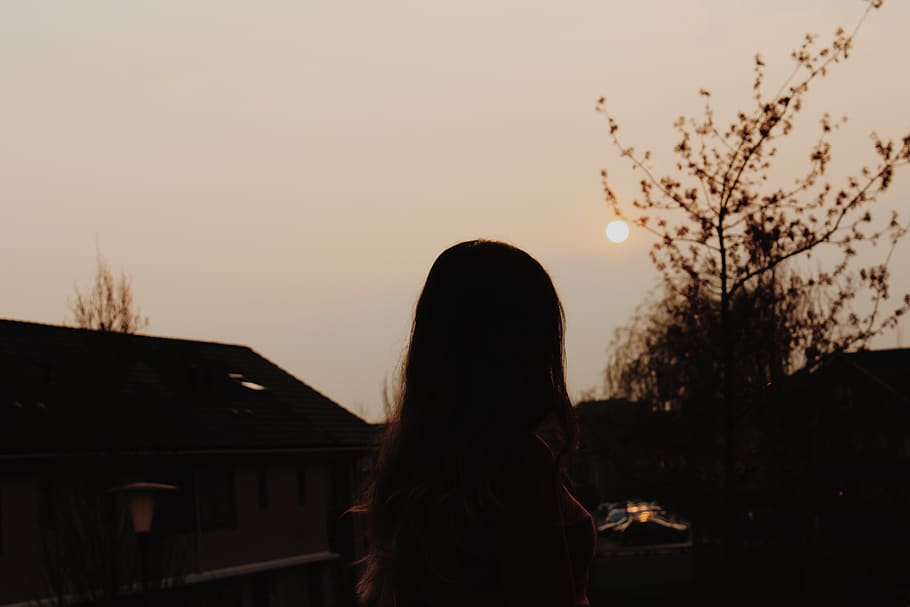 #girl, #sunset, #trees, #buildings, #vintage, #dust, #vcso HD wallpaper