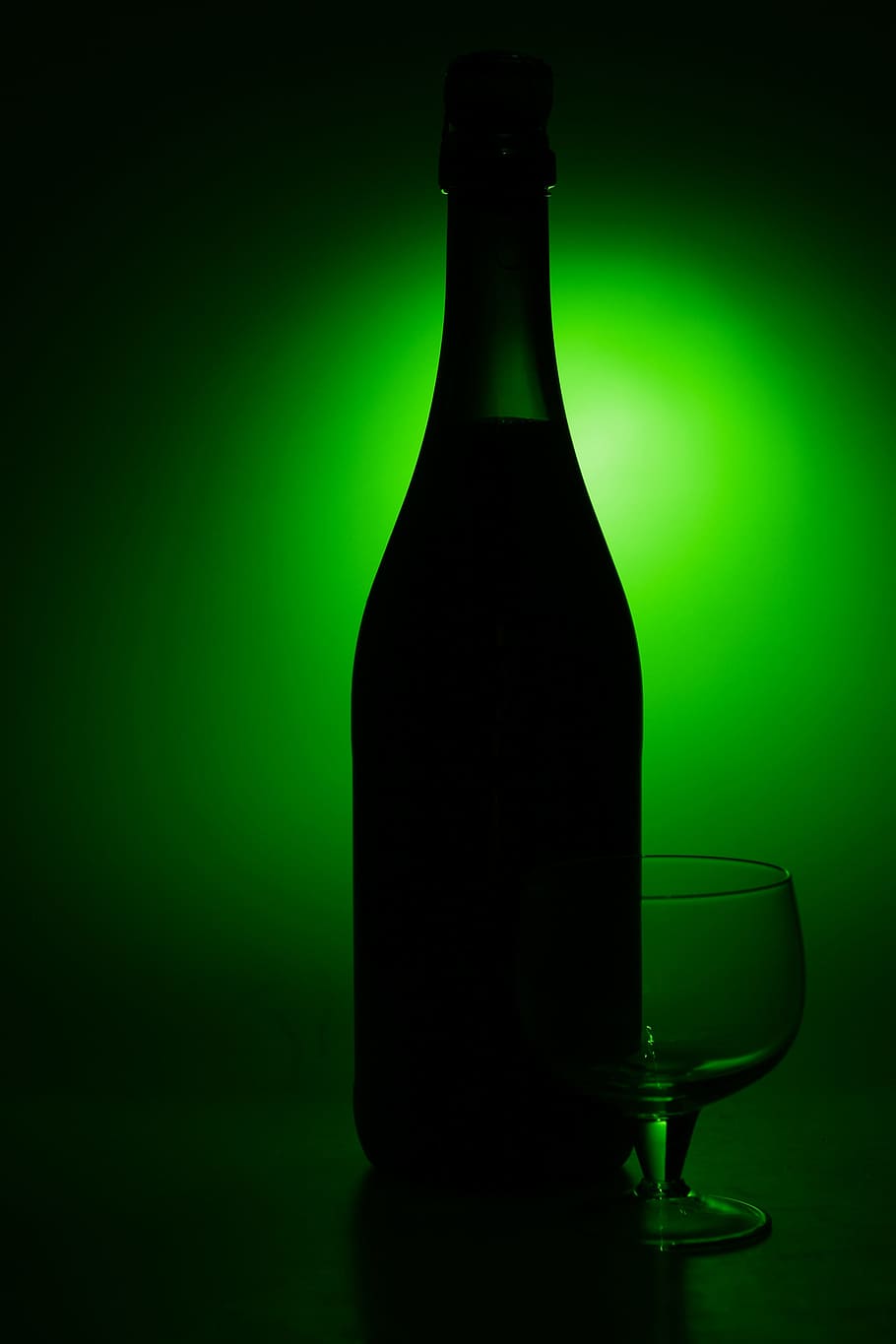 bottle, champagne, drink, effect, light, nobody, objects, shot HD wallpaper