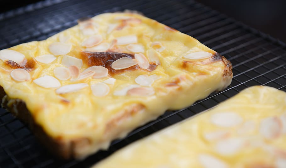 Close-up Photography of Pastry, almonds, baked, blur, cheese HD wallpaper