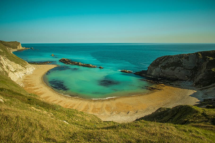 Aerial Photography of Island, beach, cliffs, coast, country, grass HD wallpaper