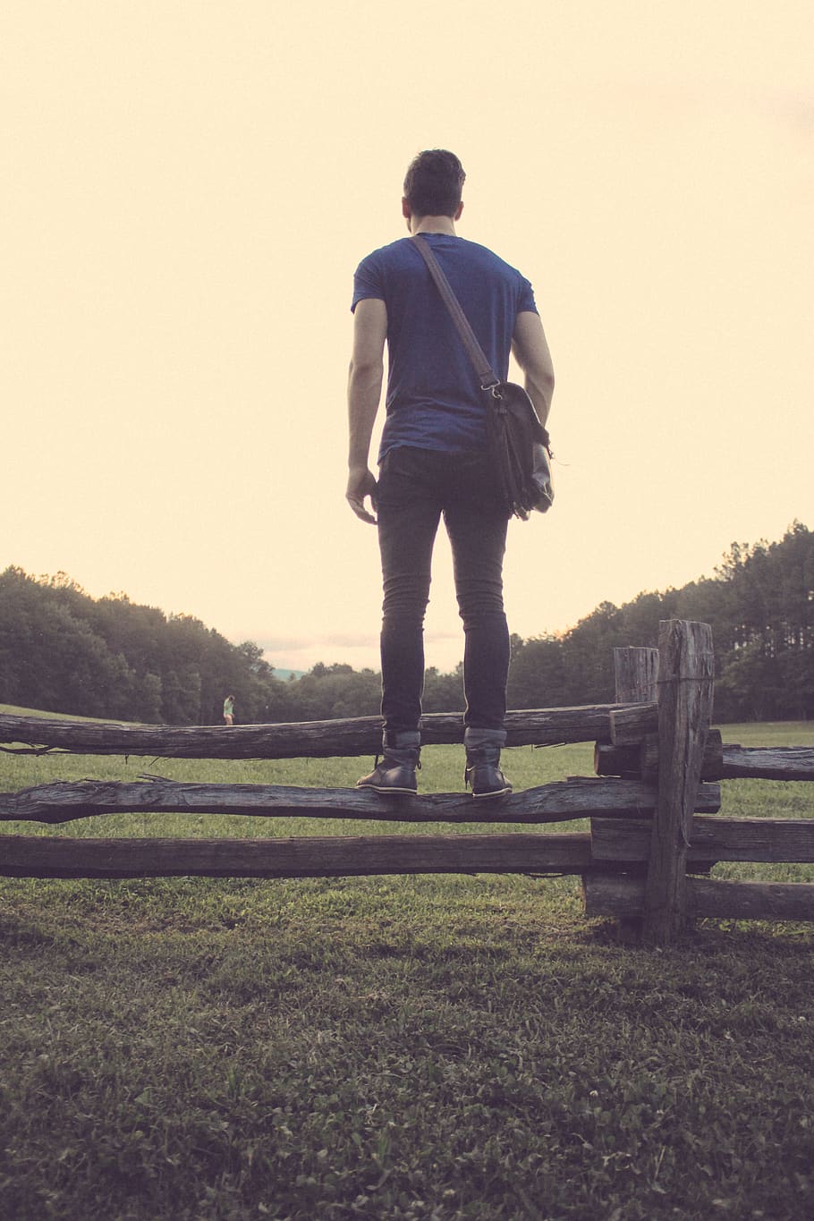 guy, fence, rural, grass, countryside, nature, fashion, bag HD wallpaper