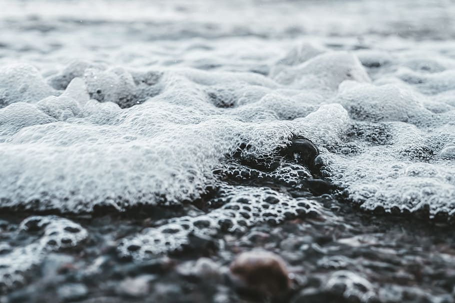 closeup photography of body of water, bubble, wave, calm, peaceful HD wallpaper