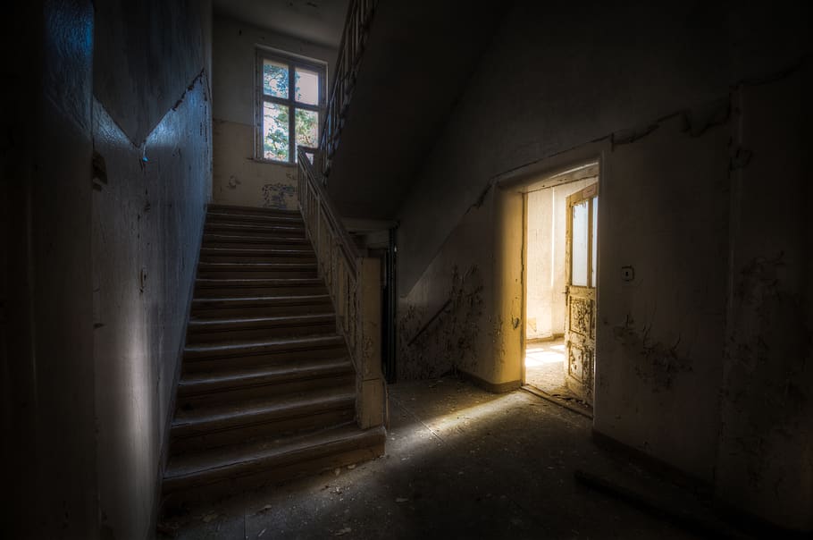empty house, architecture, indoors, entrance, dark, building HD wallpaper