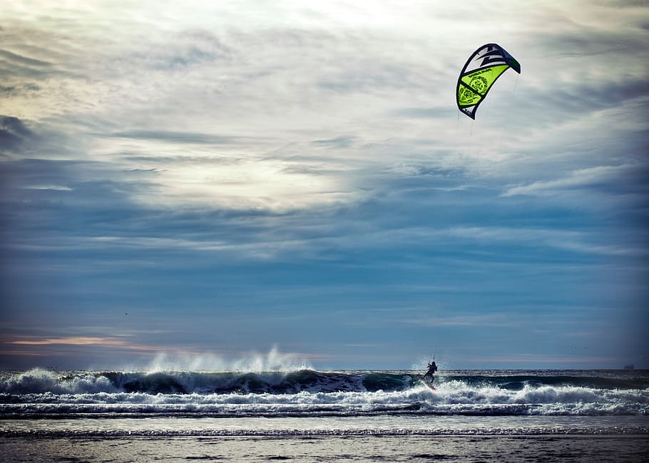 vacation, summer, beach, ocean, sea, waves, parasailing, kite HD wallpaper