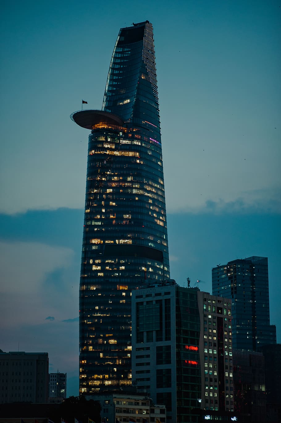 High Rise Concrete Building during Dawn, architecture, city, cityscape HD wallpaper