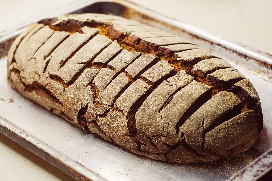 bread on tray, food and drink, freshness, close-up, indulgence HD wallpaper