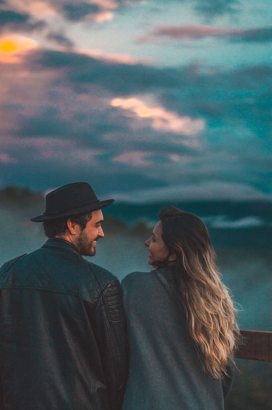 Couple Staring Each Other during Golden Hour, adult, clouds, cloudscape HD wallpaper