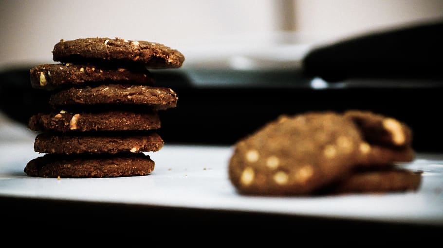 cookie, chocolate, food and drink, baked, indoors, stack, sweet food HD wallpaper