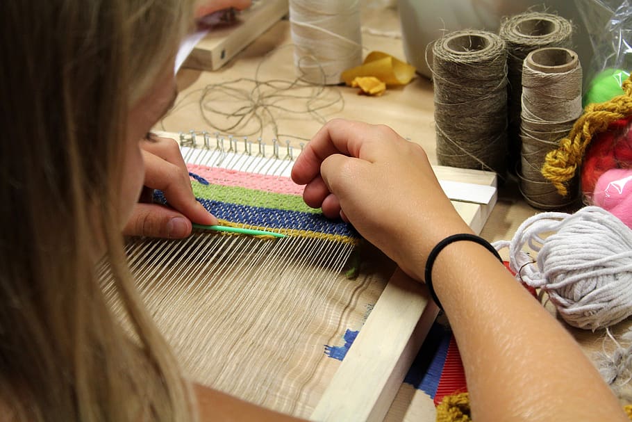 weaving, weave, wool, woven, web, textiles, fiber, the hand HD wallpaper
