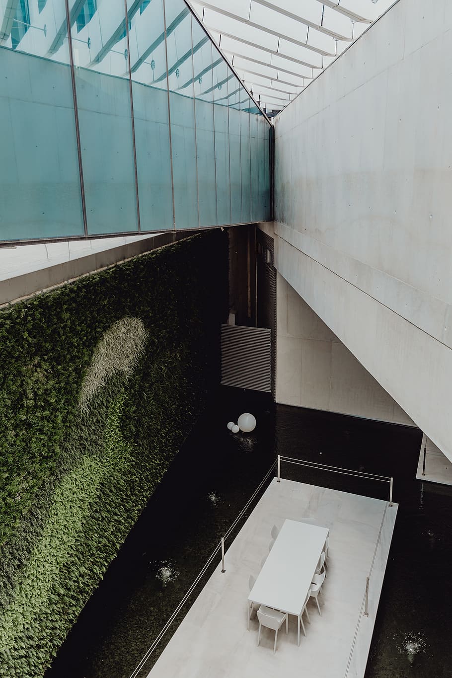 Modern white building, EDP Headquarters of architect Aires Mateus, Lisbon, Portugal, HD wallpaper
