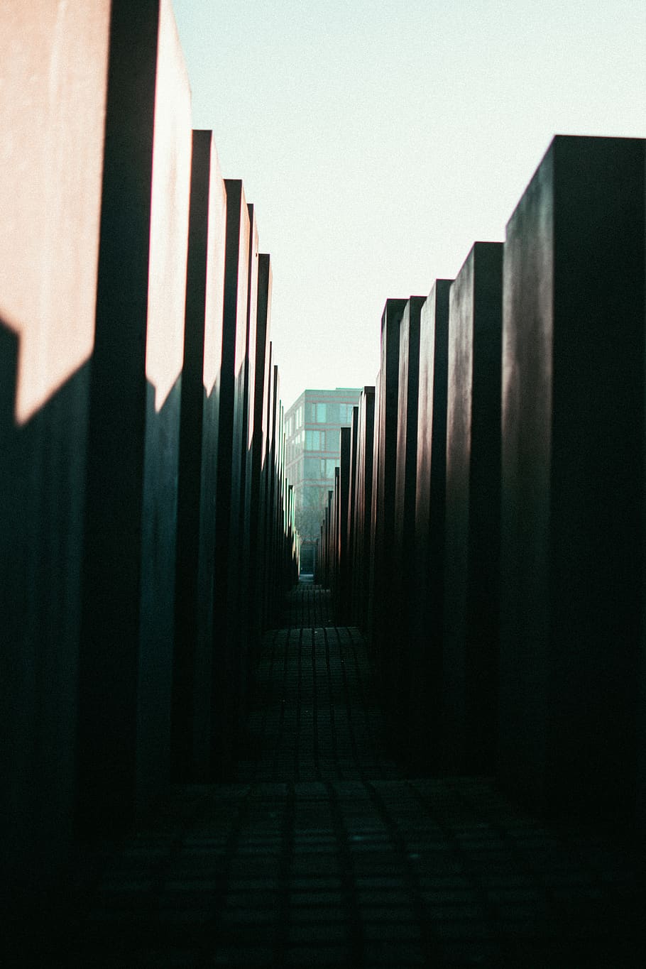 walkway between inlined walls, corridor, urban, city, building HD wallpaper