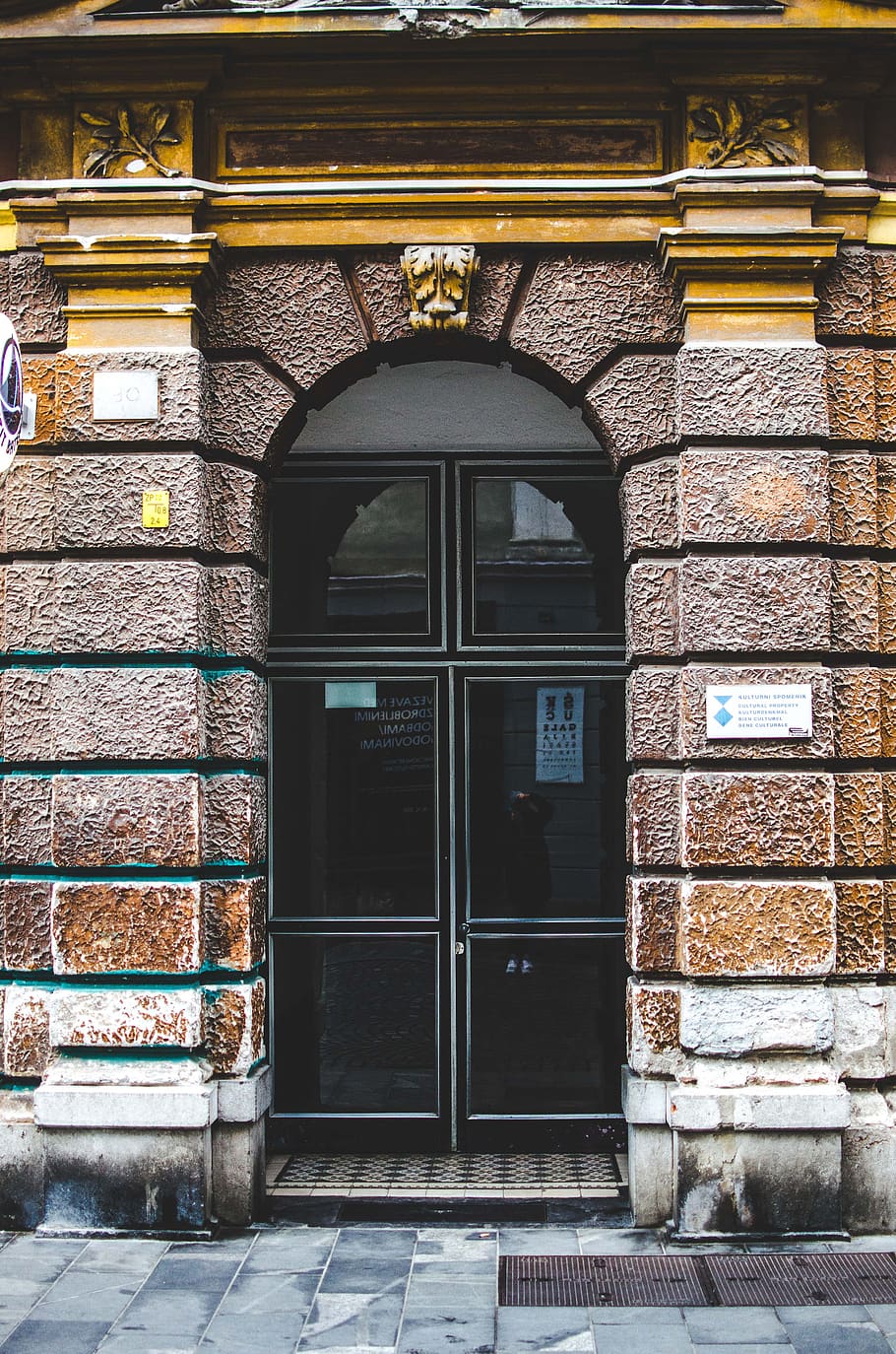 closed building door, urban, street, brick, city, entrance, glass HD wallpaper