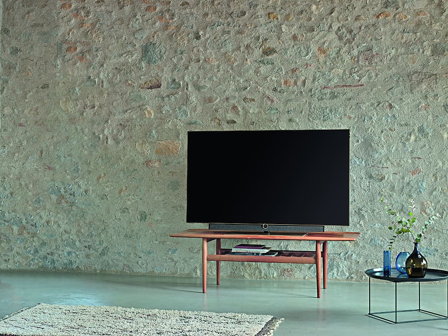 TV turned off, seat, table, wall - building feature, indoors HD wallpaper