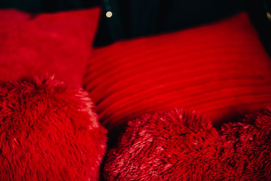 Details of romantic red bedding, closeup, background, romance HD wallpaper