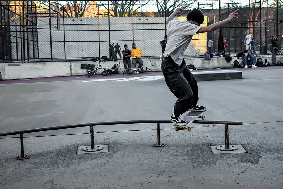 skater doing tricks, person, human, skateboard, sport, sports HD wallpaper