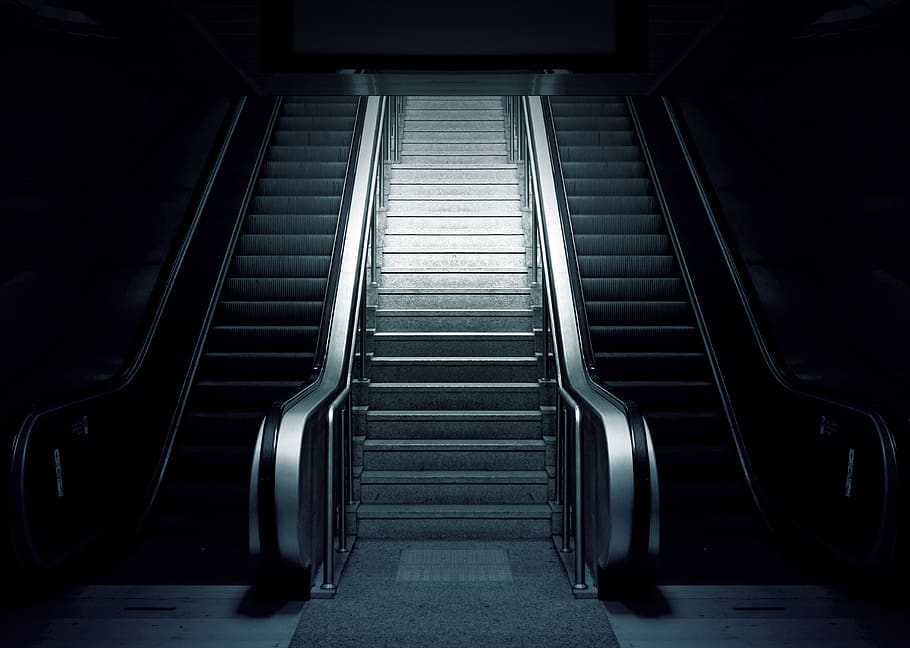 Grey and Black Escalator on Dimmed Place, black-and-white, dark HD wallpaper