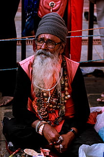 bearded man sitting, person, human, bead, accessories, accessory HD wallpaper
