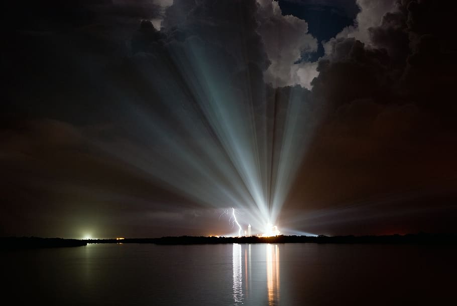 Lightning Struck Photo, clouds, dark, night, reflection, water HD wallpaper