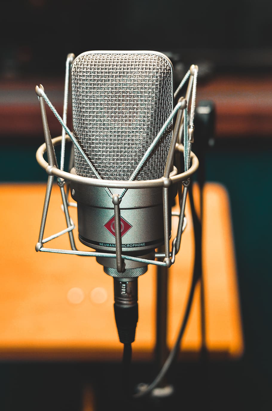 Grey Microphone, audio, chrome, equipment, macro, steel, input device HD wallpaper