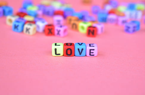 love, sweet, affection, heart, cute, romantic, girl, woman HD wallpaper